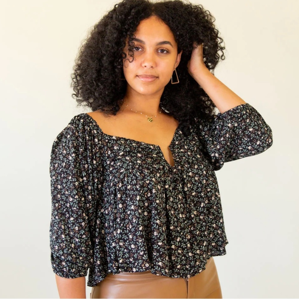 Floral Print U Wire Top - Picture 4 of 4